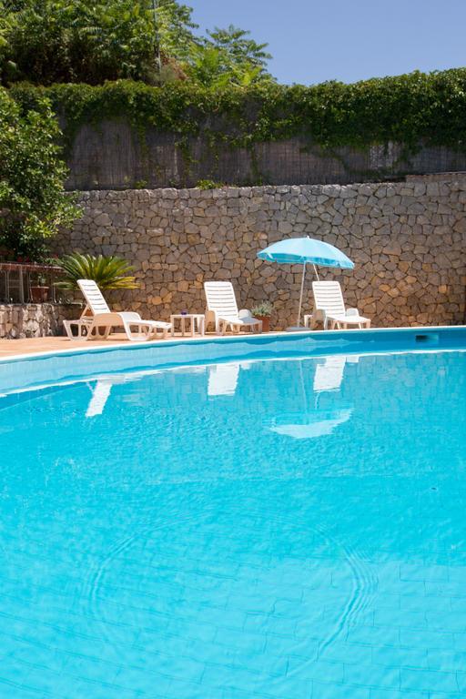 Residence Hotel Eden パリヌロ エクステリア 写真